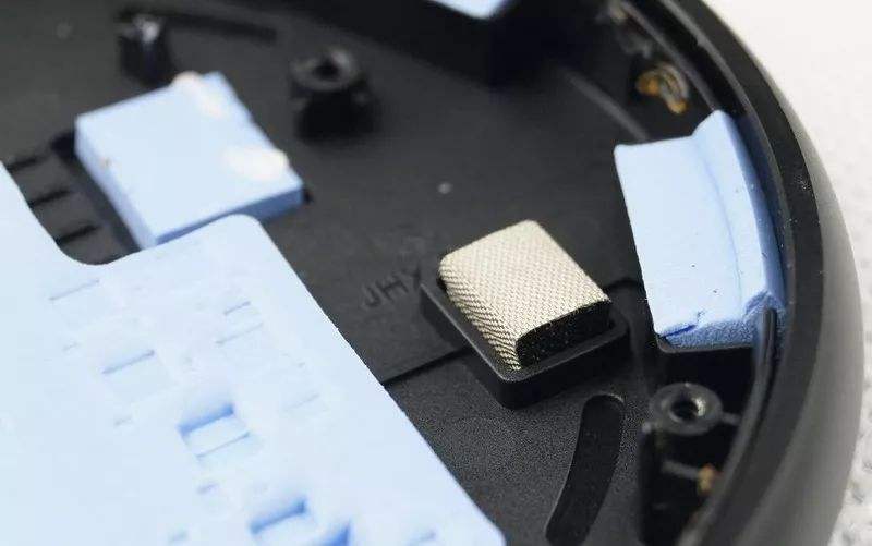 导热硅胶垫片在无线充电器中的应用方案结构展示