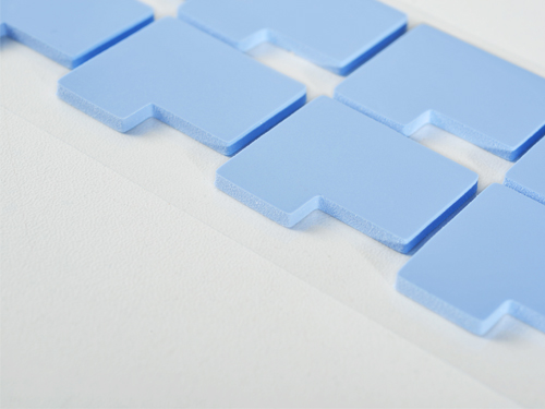 导热硅胶片带玻璃纤维布的原因是什么？带玻纤导热硅胶片的原理先容